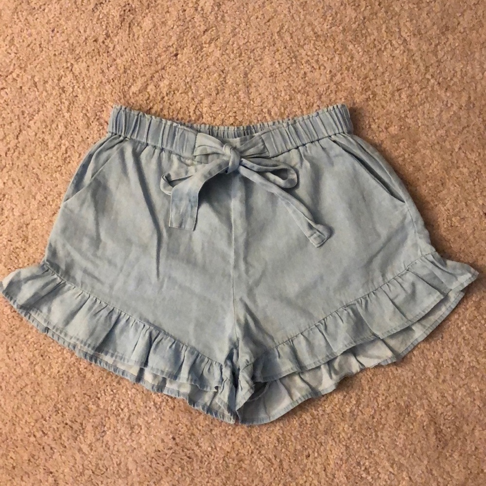 SOLD Love Tree tie ruffle shorts